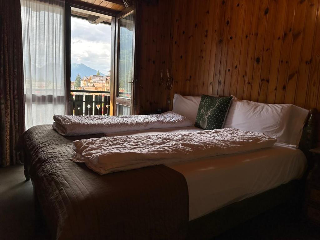 Hotel Garni St. Hubertus Madonna Dış mekan fotoğraf
