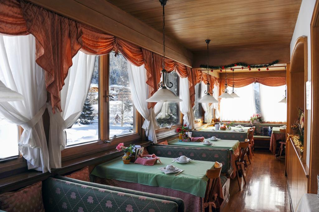 Hotel Garni St. Hubertus Madonna Dış mekan fotoğraf